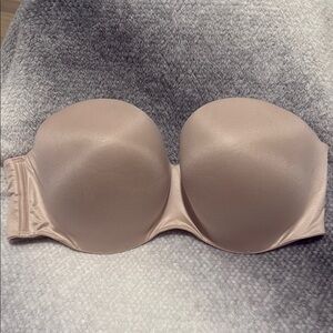 VS Strapless Nude Bra